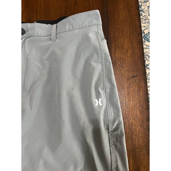Hurley Grey Shorts Lightweight 9" inseam Pockets Skater Flat Front Casual  36 - Picture 2 of 7